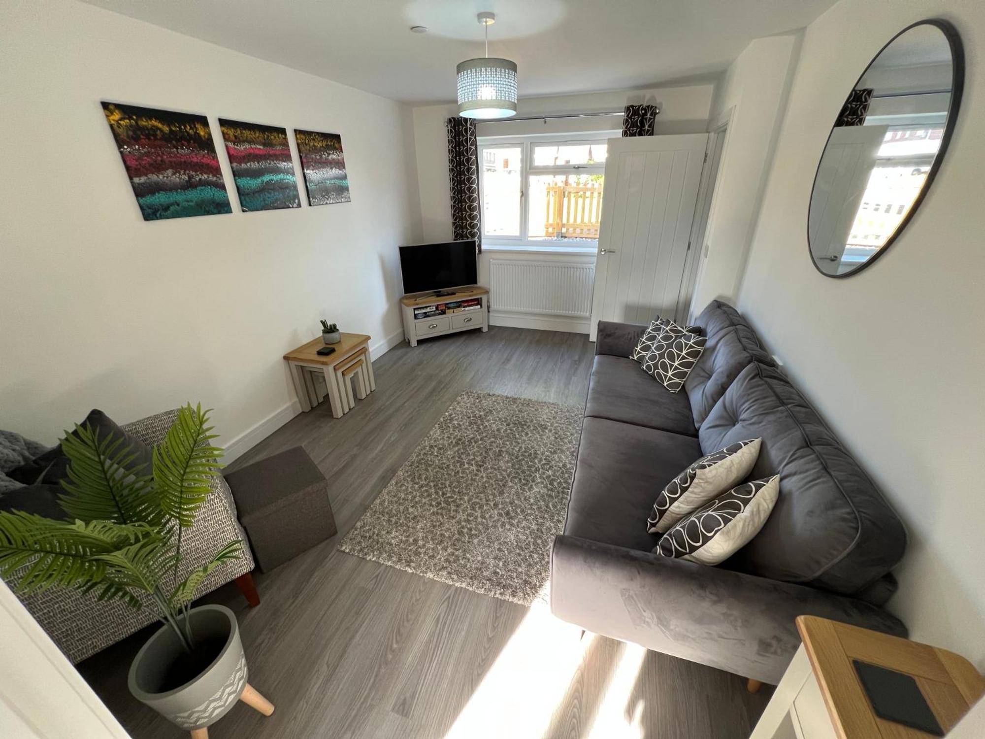 Modern, Two Double Bedroom House With Free Parking シェプストウ エクステリア 写真