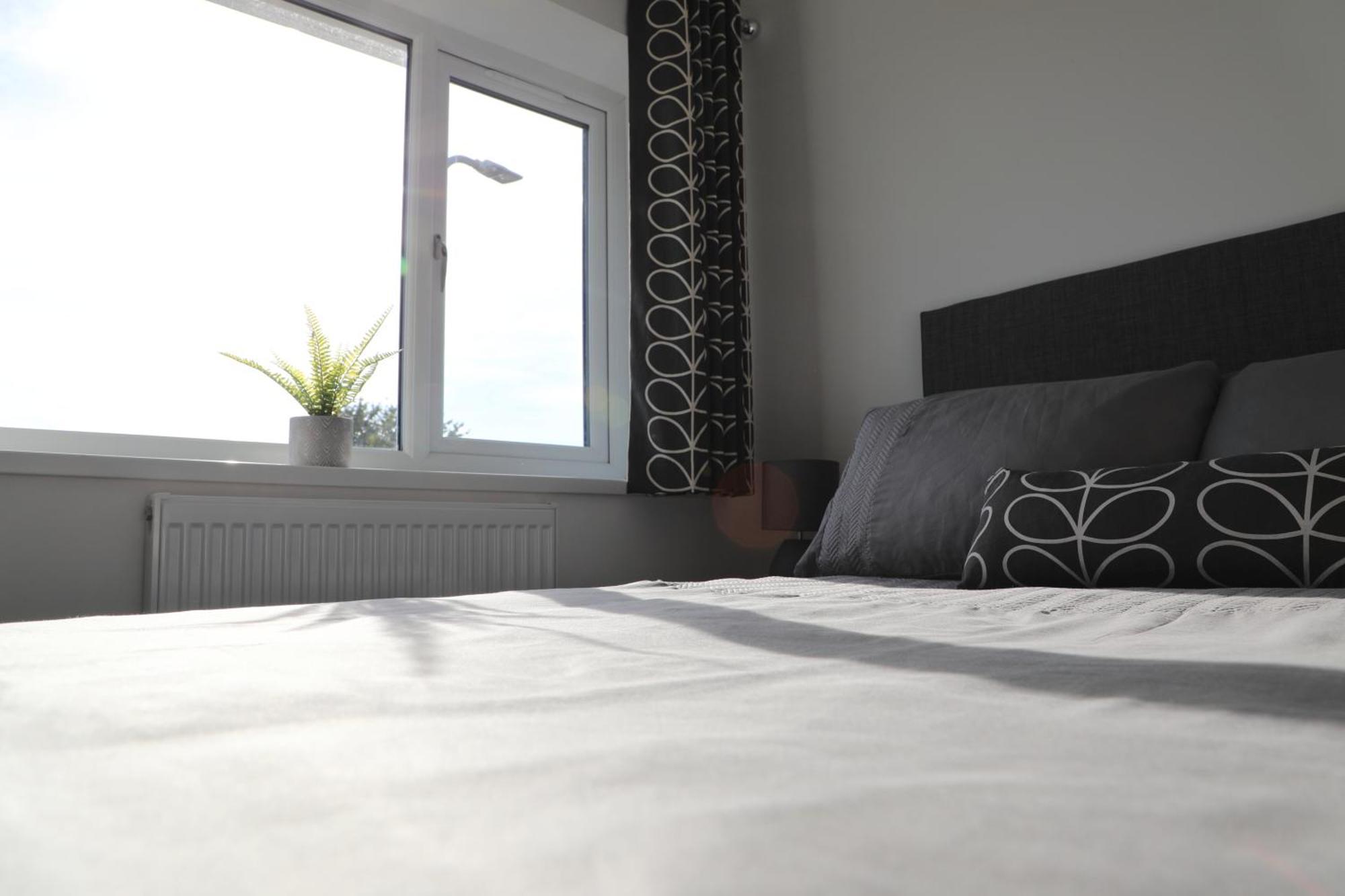 Modern, Two Double Bedroom House With Free Parking シェプストウ エクステリア 写真