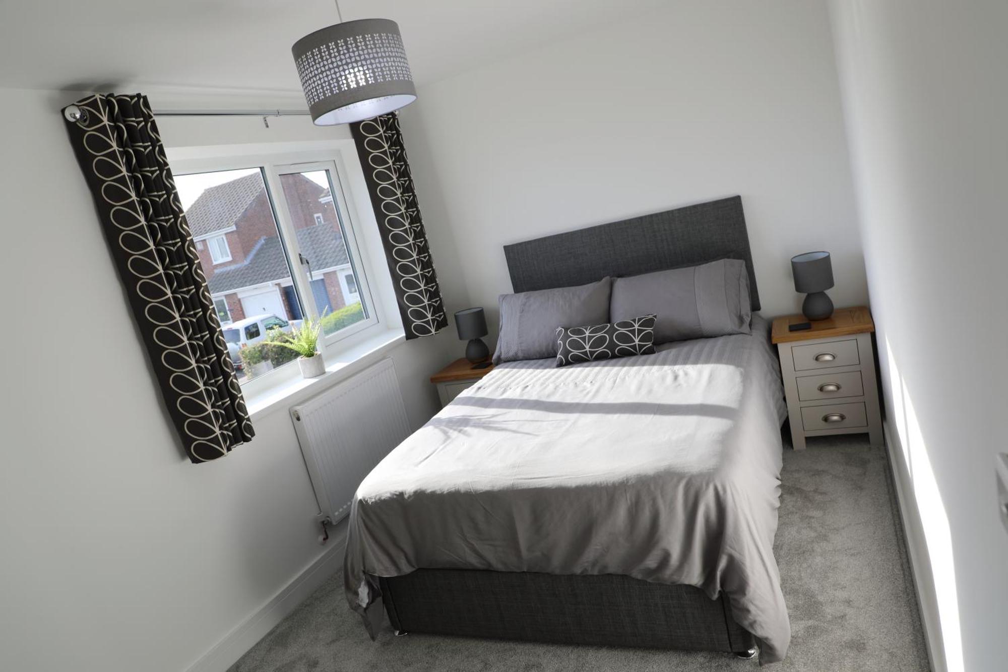 Modern, Two Double Bedroom House With Free Parking シェプストウ エクステリア 写真