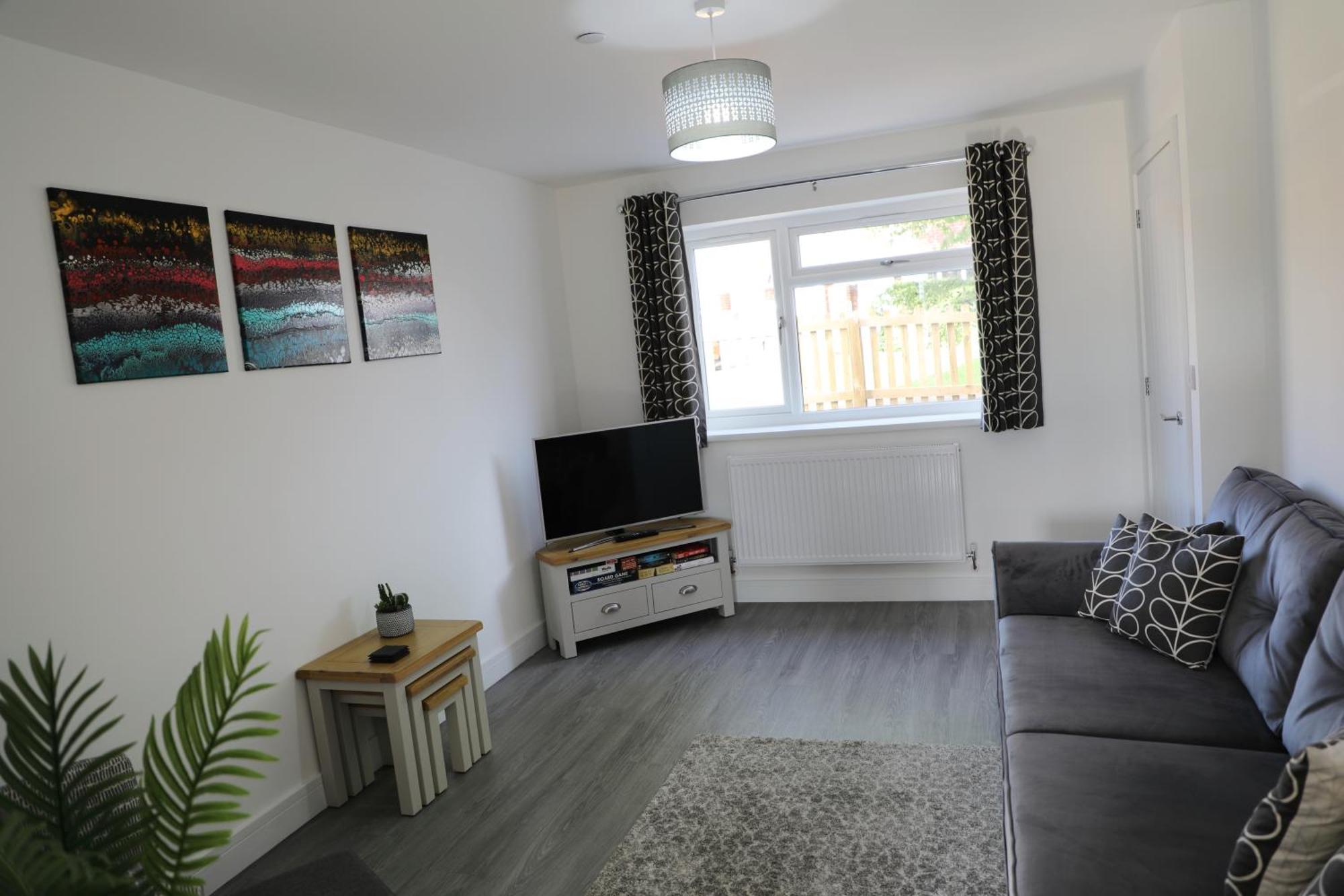 Modern, Two Double Bedroom House With Free Parking シェプストウ エクステリア 写真